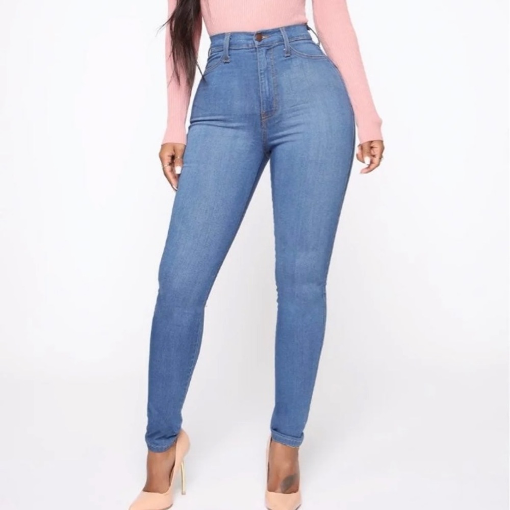 Fashion Nova Jeans 👖